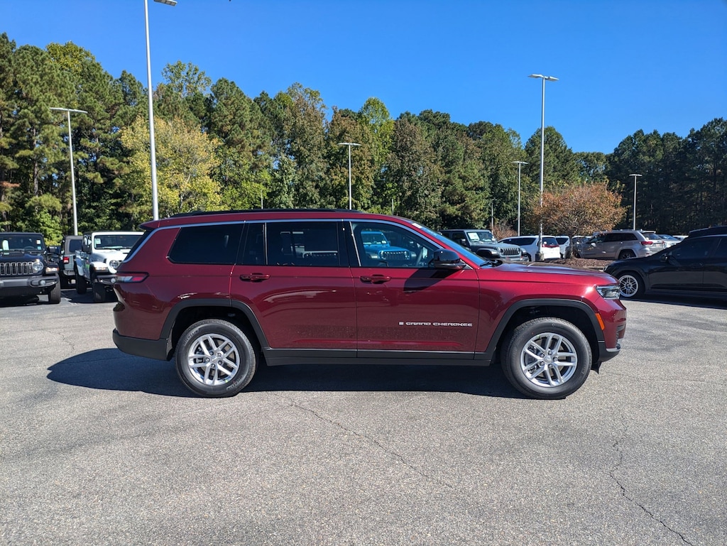 New 2025 Jeep Grand Cherokee L LAREDO X 4X4 Sport Utility
