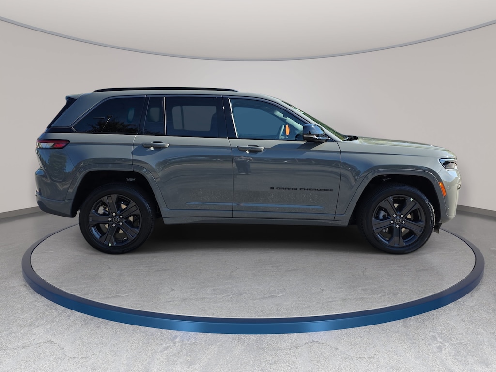New 2027 Jeep Grand Cherokee 2 Row LIMITED 4X4 Sport Utility