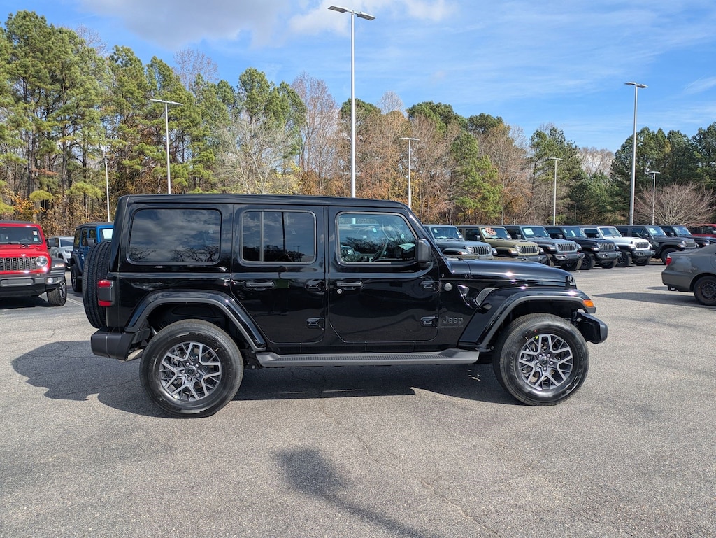 New 2026 Jeep Wrangler 4-DOOR SAHARA Sport Utility