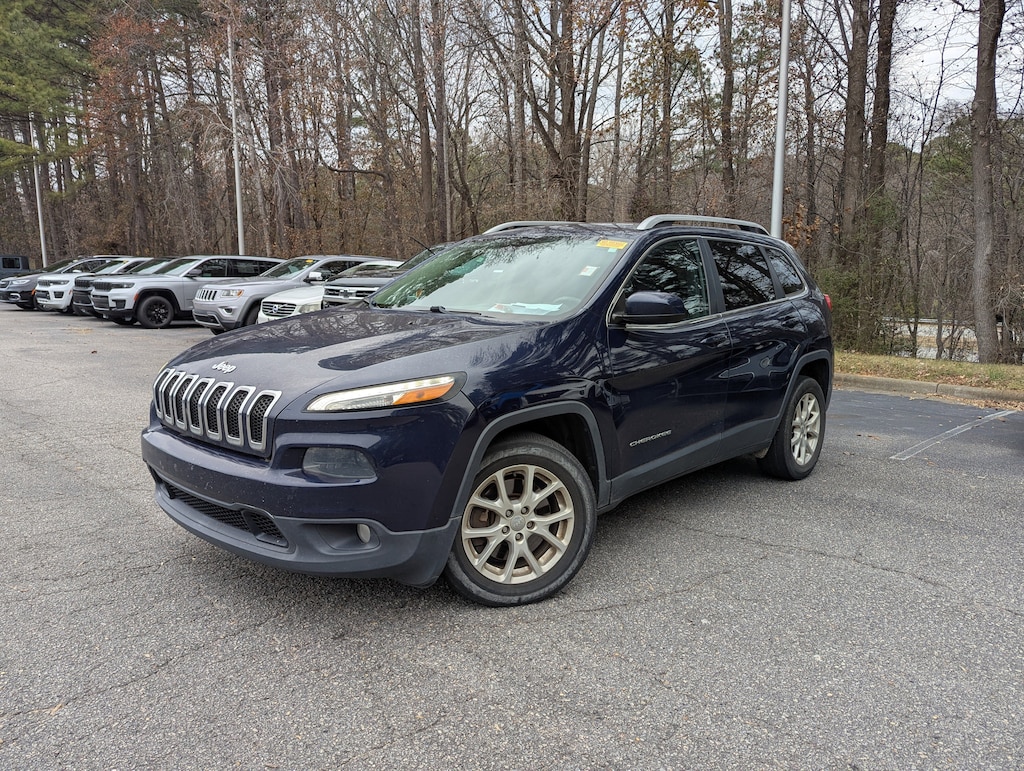 Used 2016 Jeep Cherokee Latitude FWD Latitude