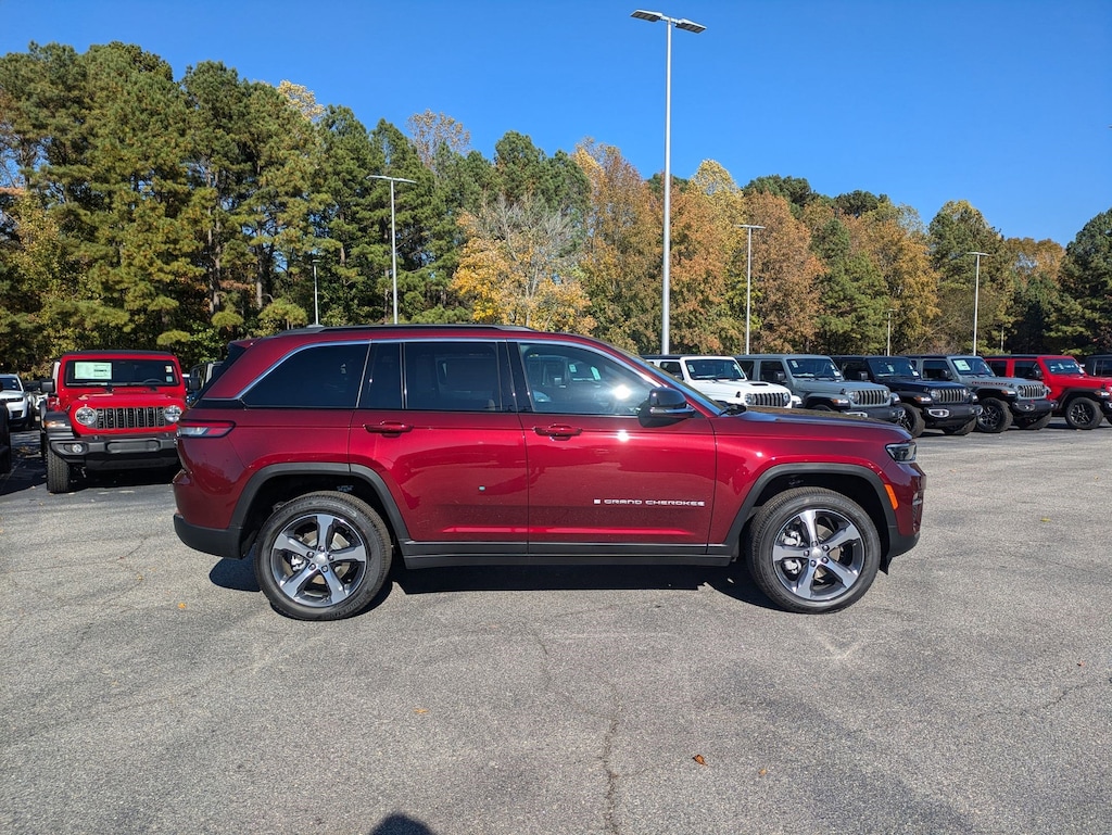 New 2025 Jeep Grand Cherokee LIMITED 4X4 Sport Utility