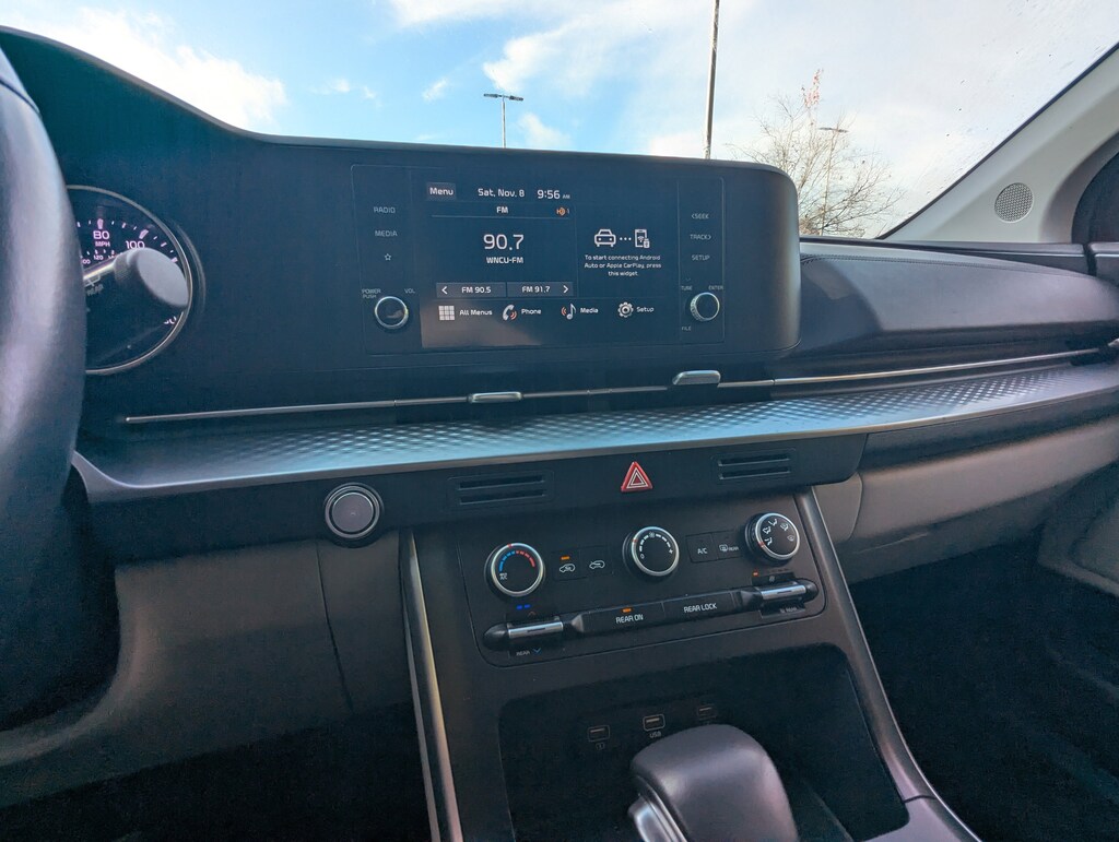 Used 2024 Kia Carnival LX LX FWD w/Seat Pkg