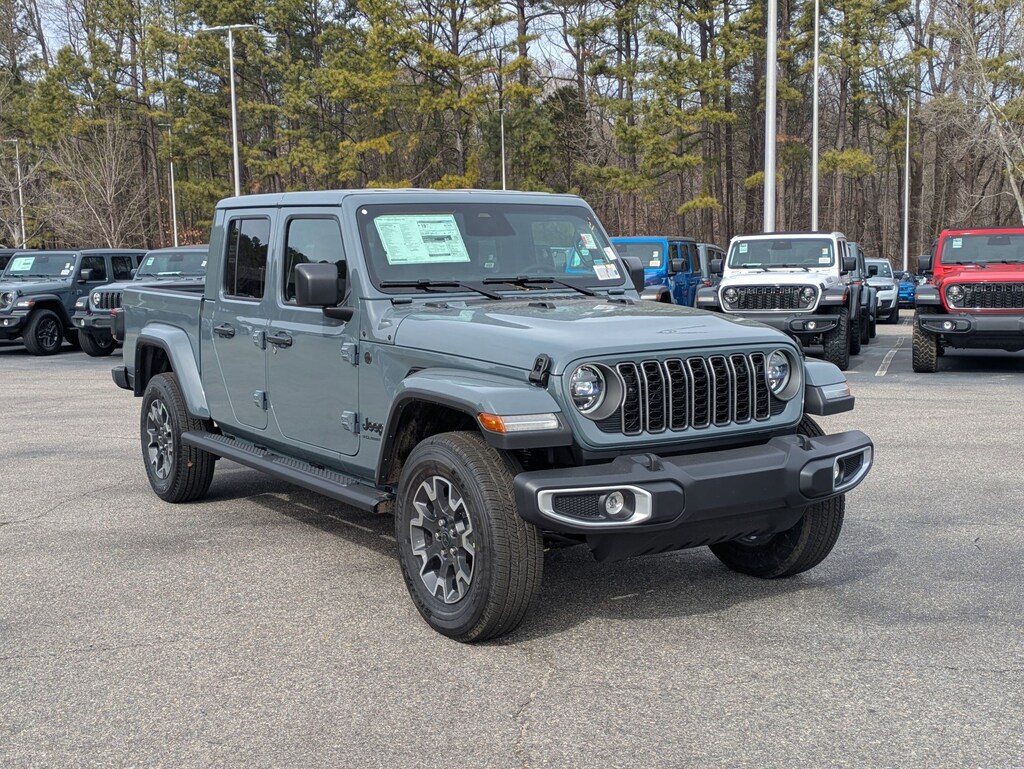 New 2026 Jeep Gladiator SAHARA 4X4 Pickup