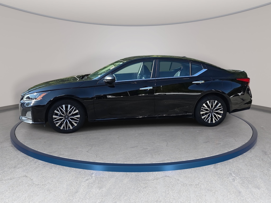 Used 2025 Nissan Altima SV SV FWD