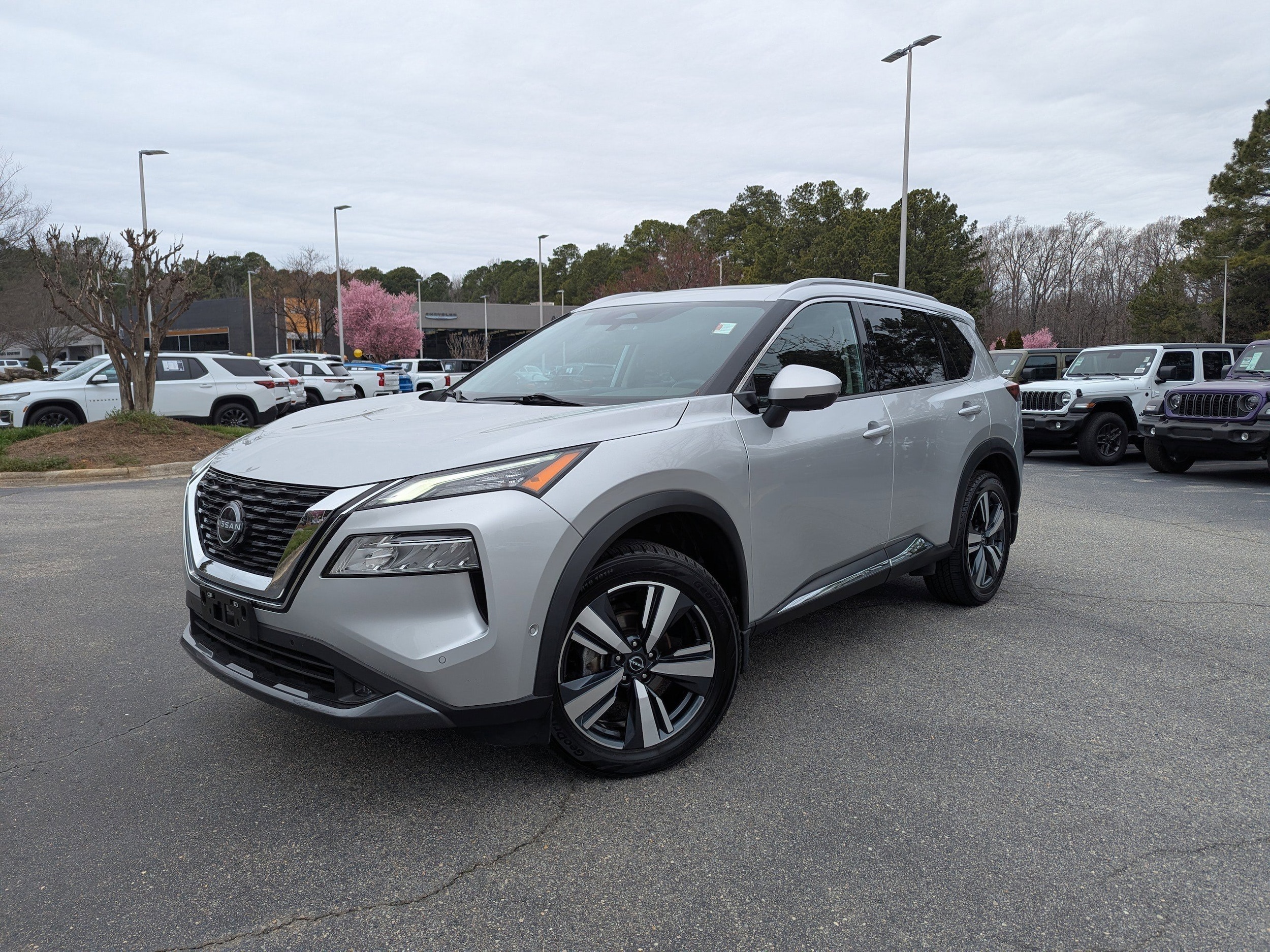 2022 Nissan Rogue SL