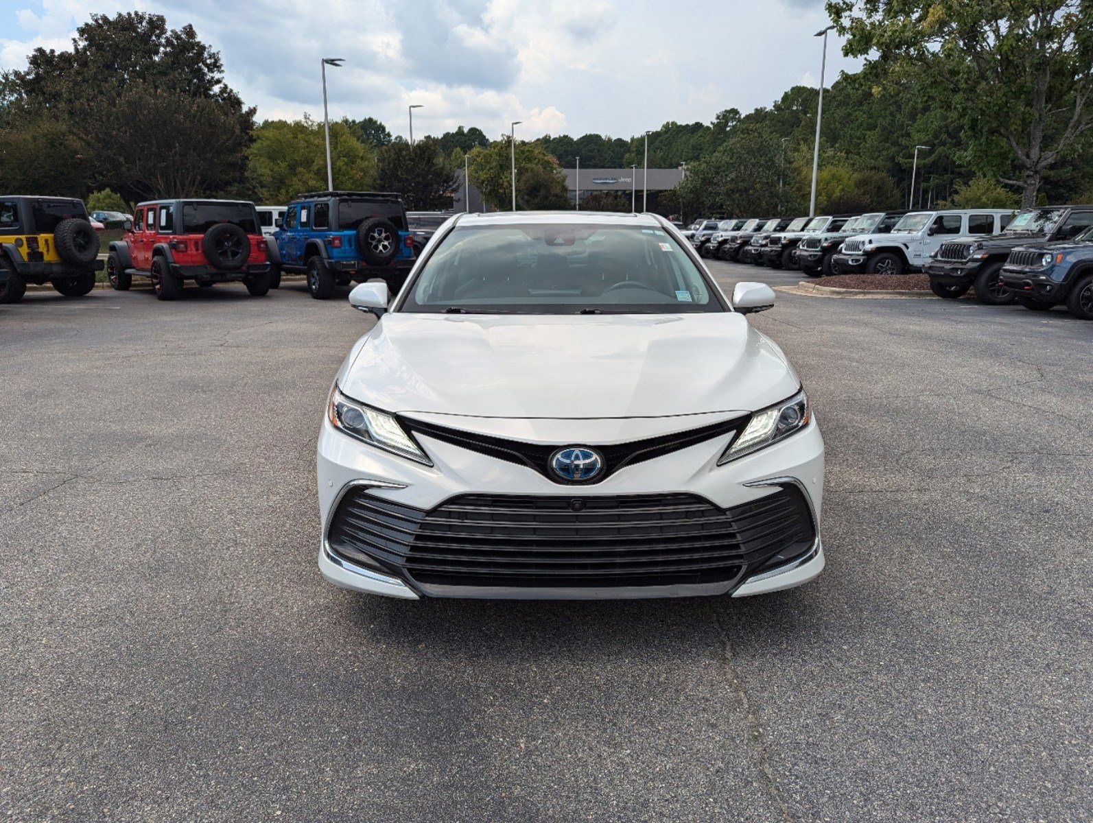 Used 2022 Toyota Camry XLE with VIN 4T1F31AK4NU575544 for sale in Apex, NC