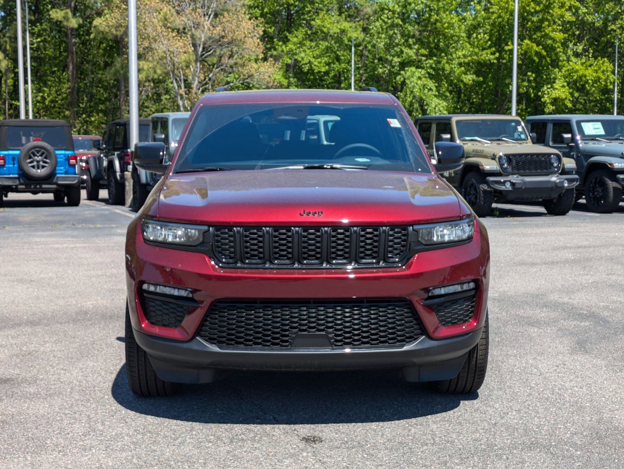 2025 Jeep Grand Cherokee Limited photo 2