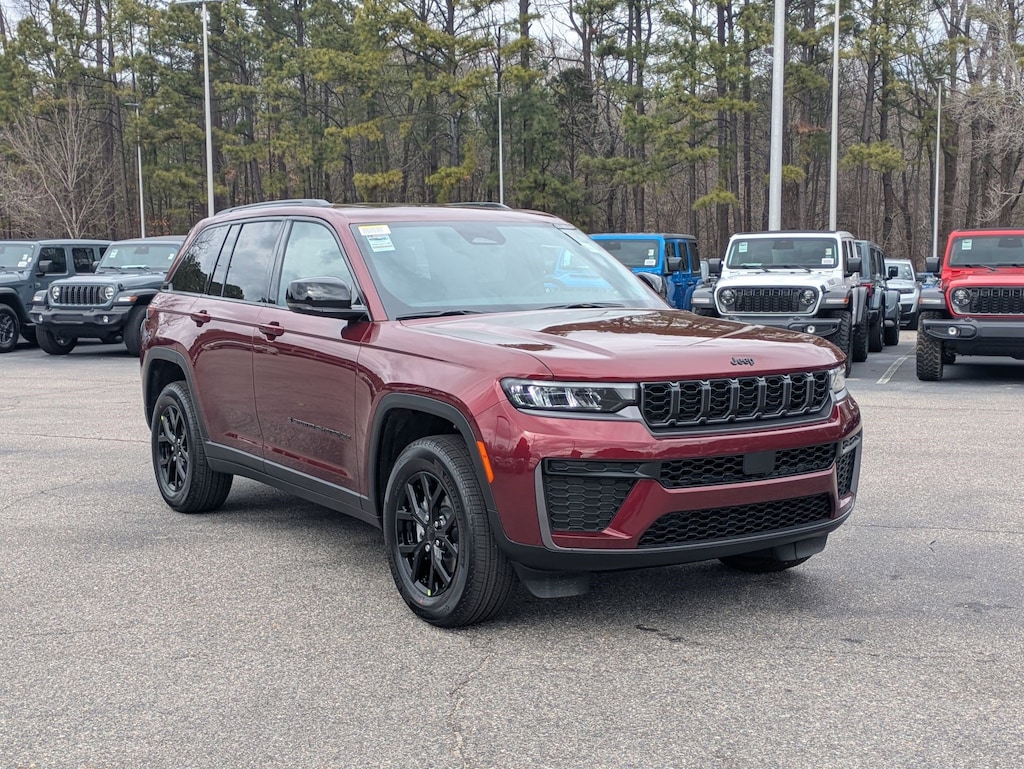 New 2026 Jeep Grand Cherokee LAREDO ALTITUDE 4X4 Sport Utility