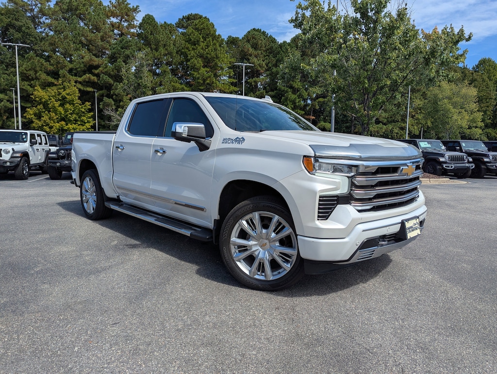 Used 2022 Chevrolet Silverado 1500 High Country 4WD Crew Cab 147 High Country
