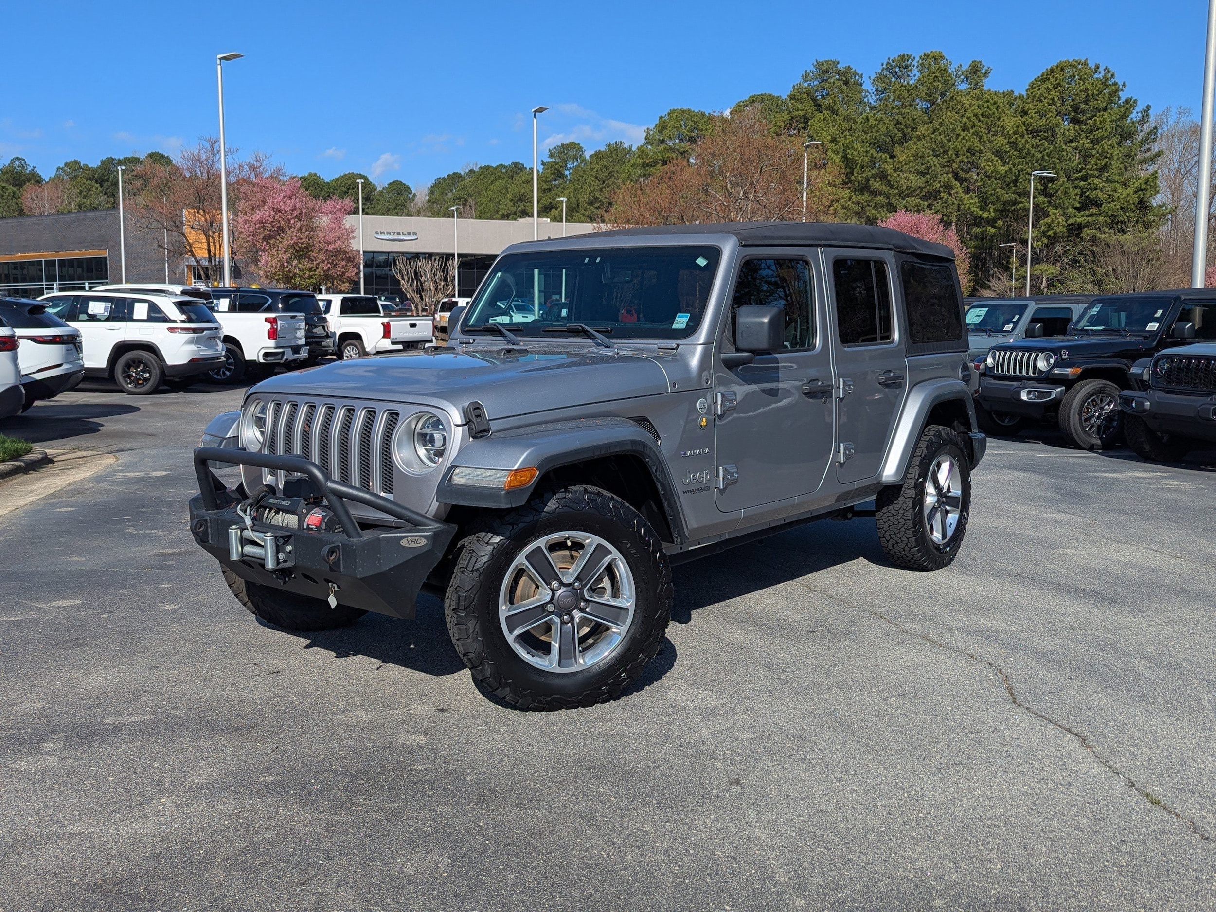 Billet Silver Metallic Clearcoat 2018 Jeep Wrangler Unlimited Sahara 4WD SUV / Crossover Four-Wheel Drive Manual