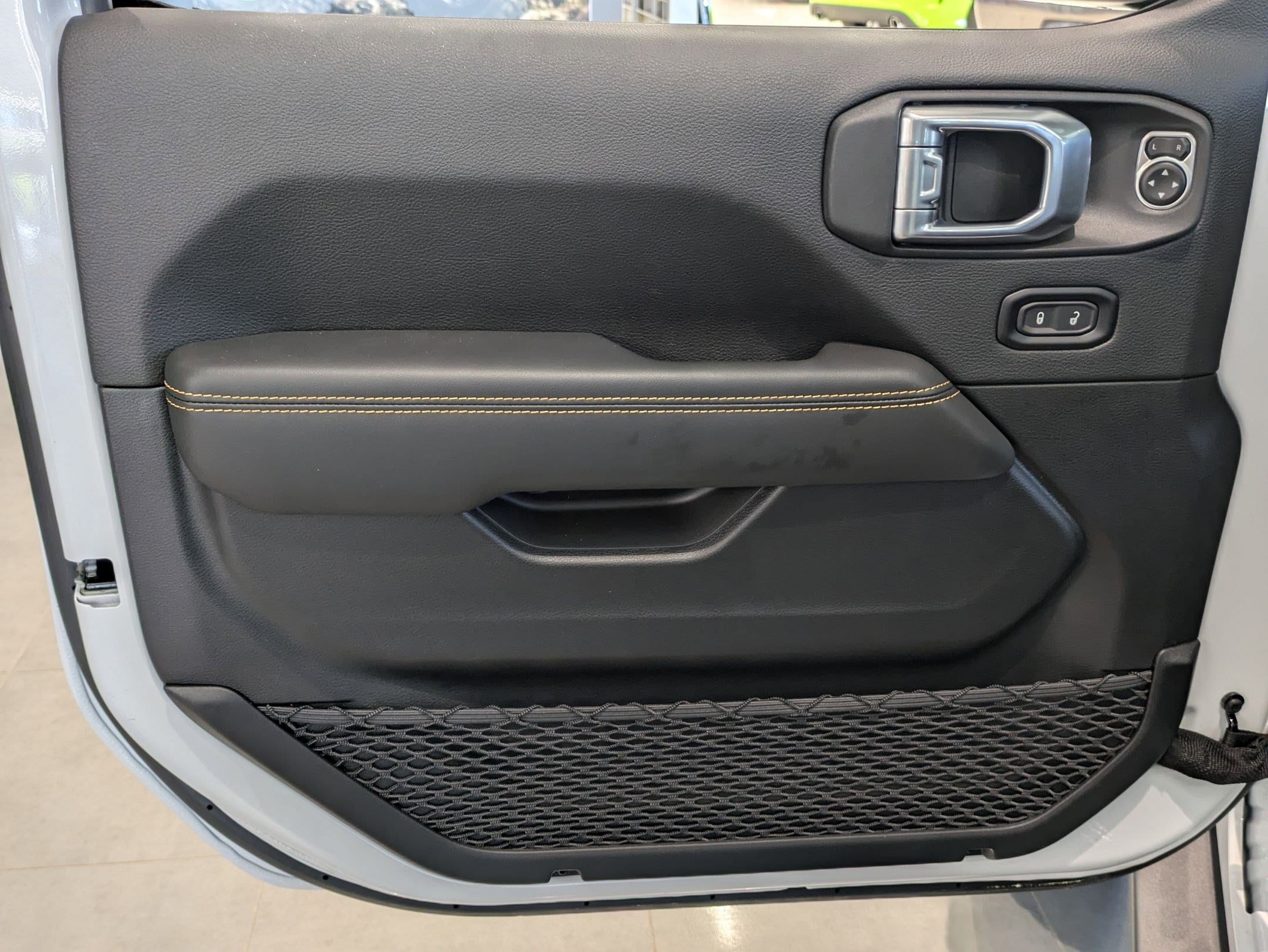 2025 Jeep Wrangler 4-Door Rubicon 392 Final Edition - Photo 19