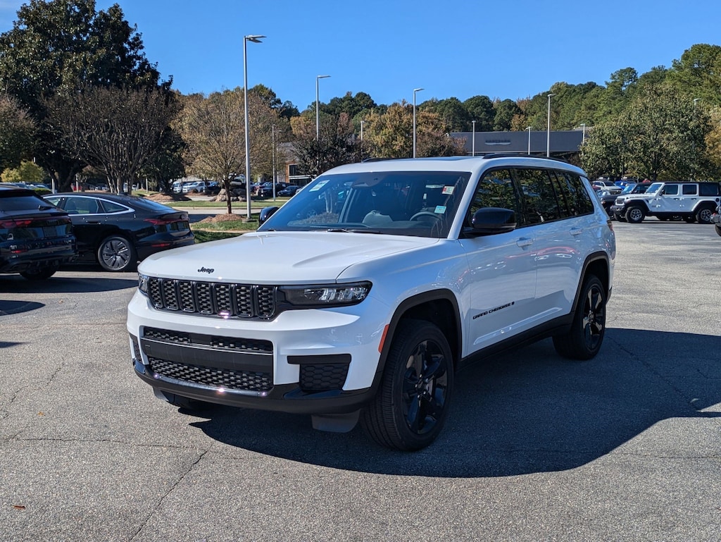 New 2025 Jeep Grand Cherokee L ALTITUDE X 4X4 Sport Utility