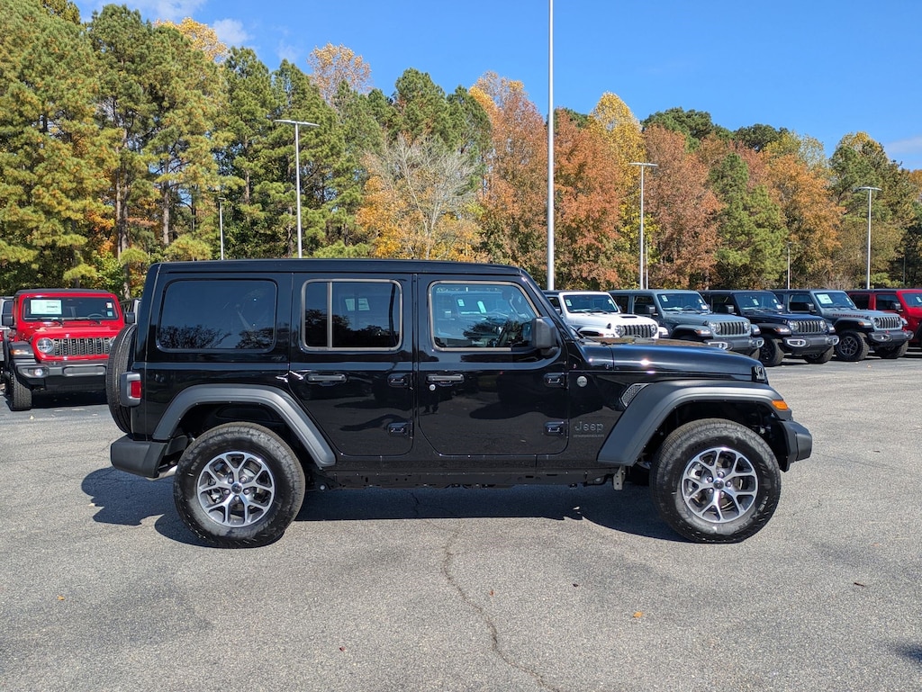 New 2025 Jeep Wrangler 4-DOOR SPORT S Sport Utility