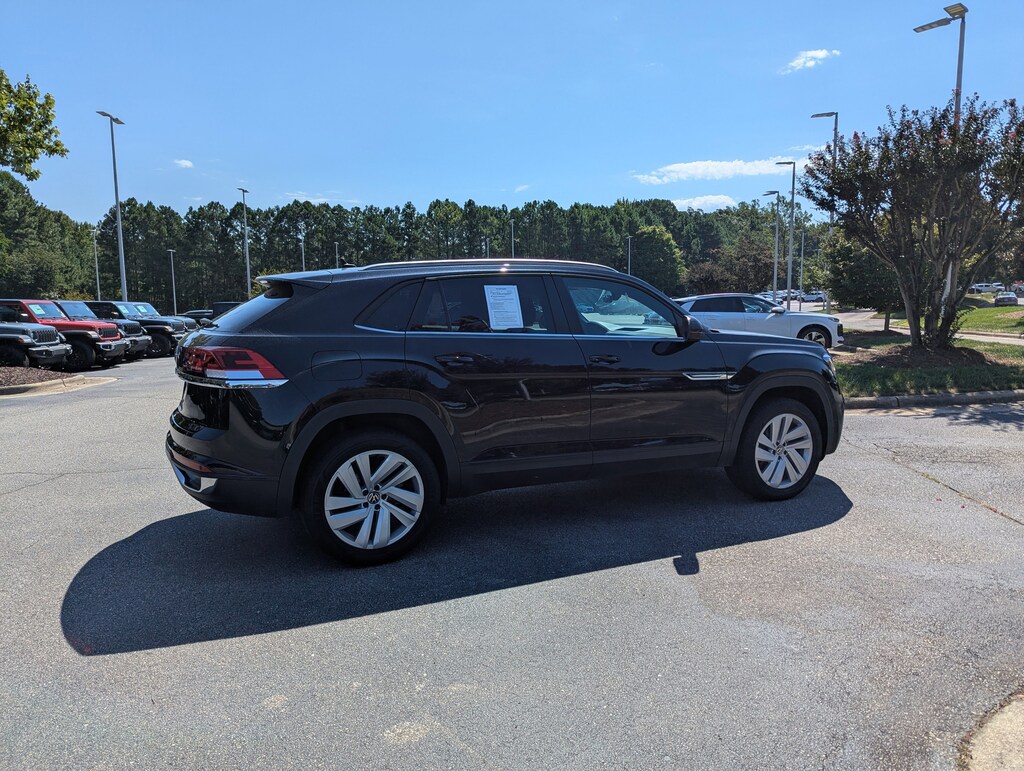 Used 2022 Volkswagen Atlas Cross Sport 3.6L V6 SE w/Technology 3.6L V6 SE w/Technology FWD