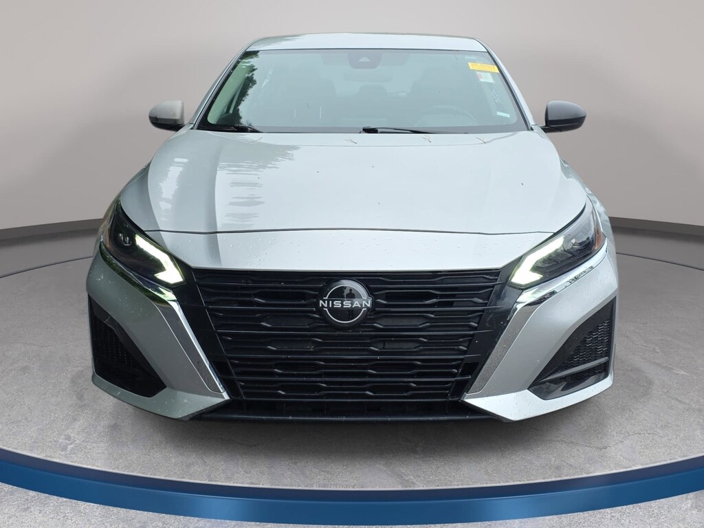 Used 2024 Nissan Altima 2.5 SV Sedan