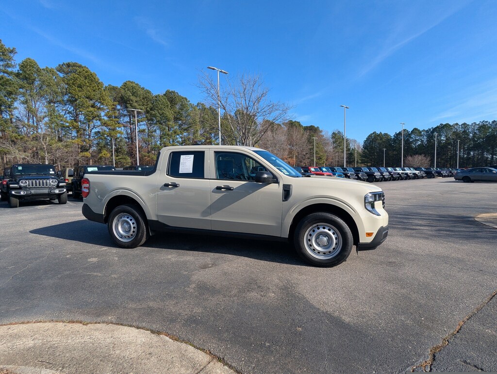 Used 2025 Ford Maverick XL XL FWD SuperCrew