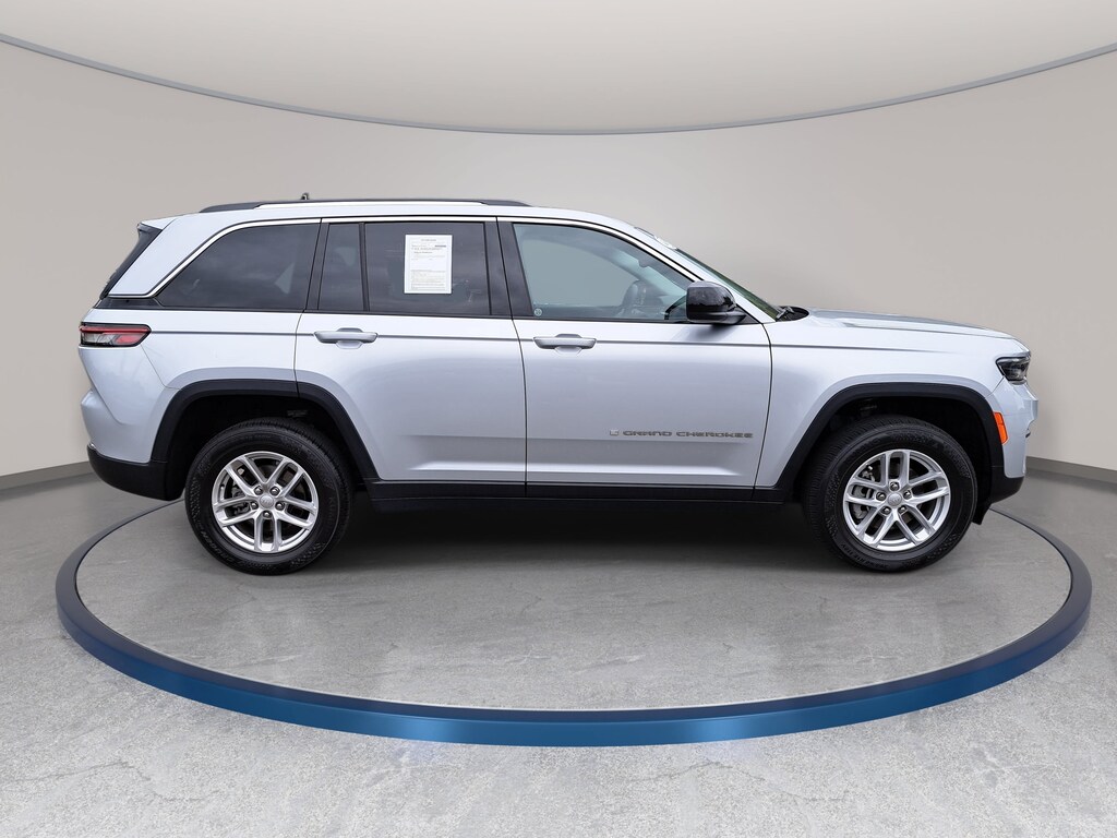 Used 2023 Jeep Grand Cherokee Laredo X Laredo X 4x4
