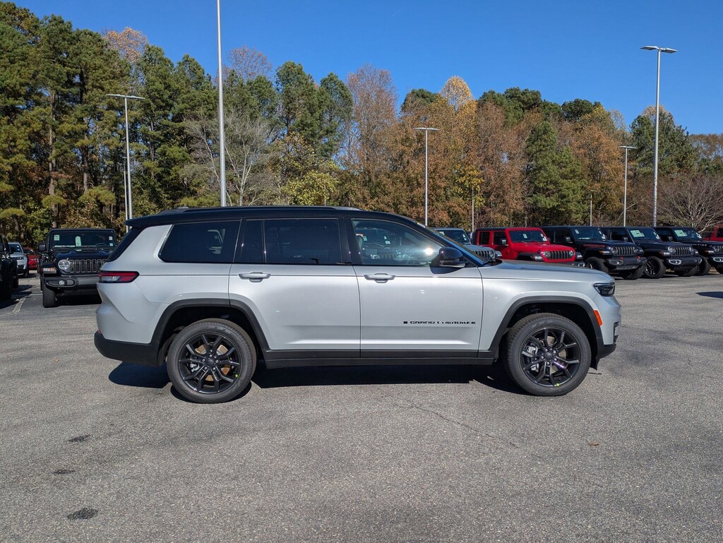New 2025 Jeep Grand Cherokee L LIMITED 4X4 Sport Utility