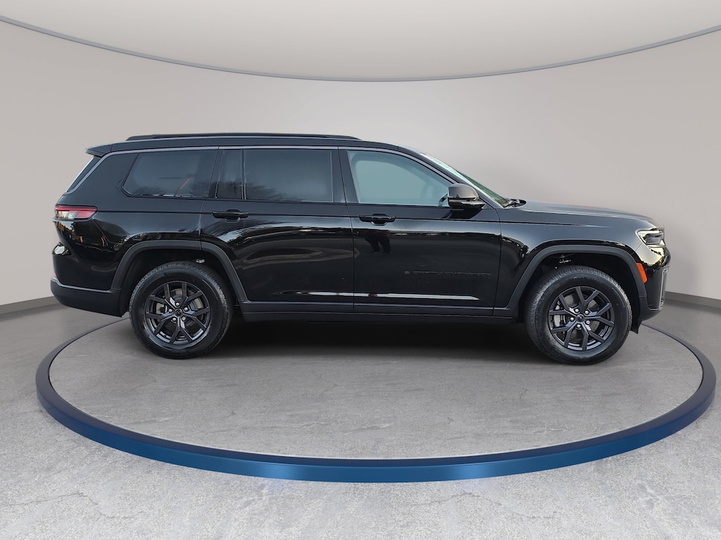 New 2027 Jeep Grand Cherokee L LAREDO ALTITUDE 4X4 Sport Utility