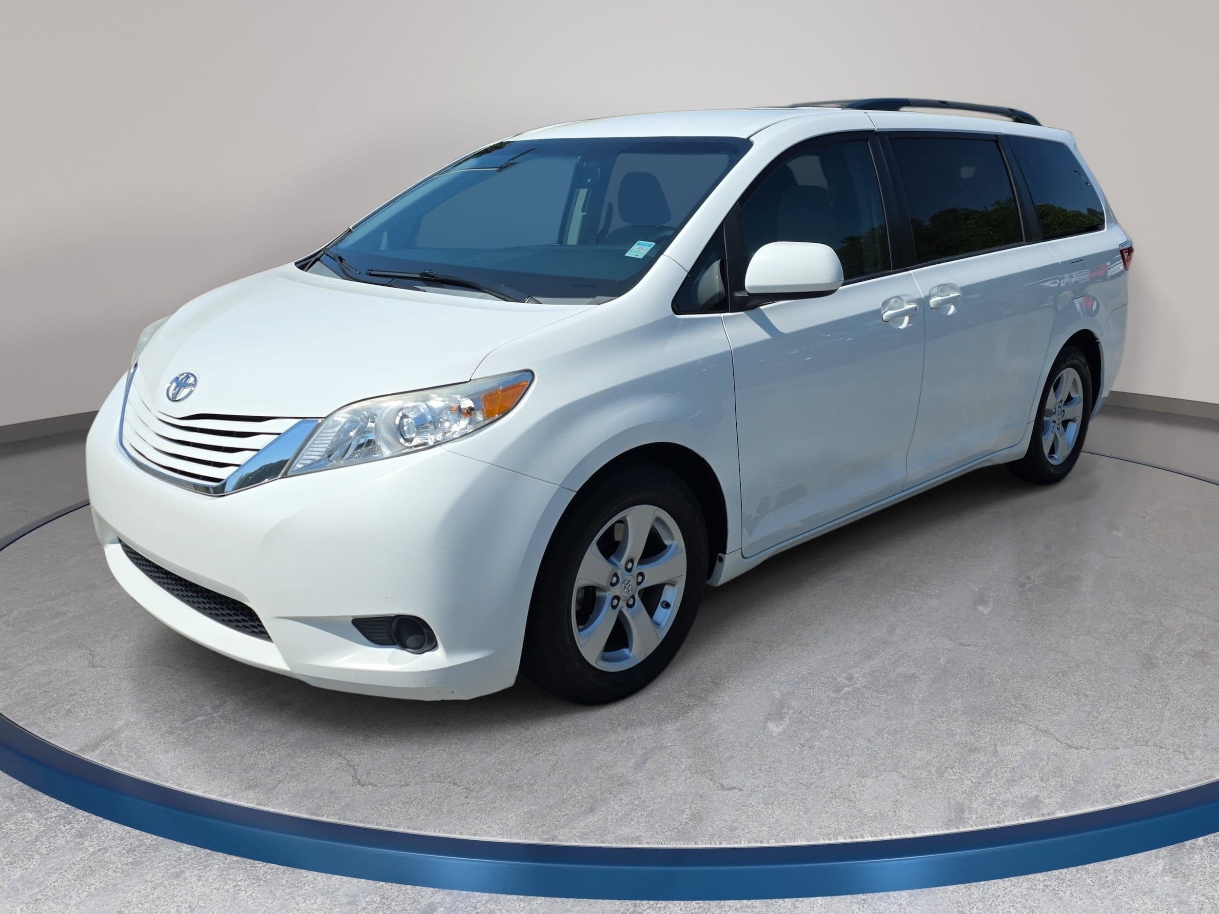 2015 Toyota Sienna LE