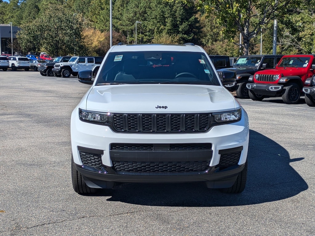 New 2025 Jeep Grand Cherokee L ALTITUDE X 4X4 Sport Utility