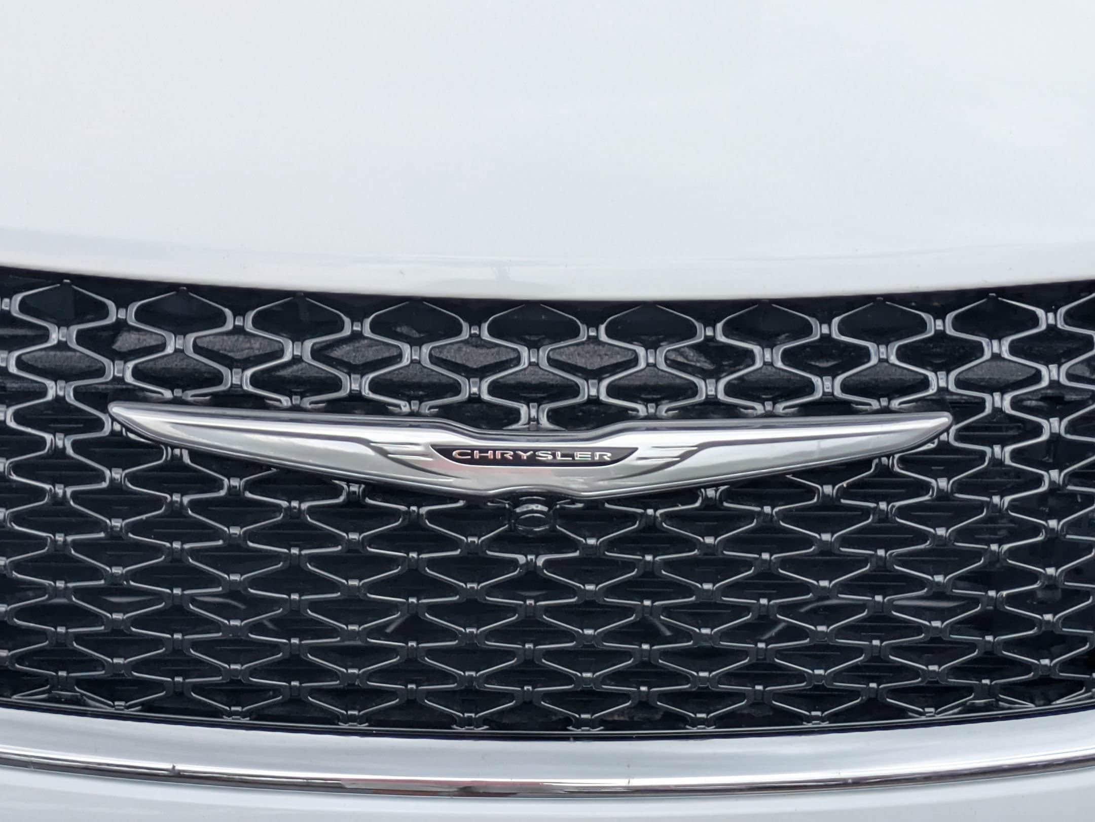 2026 Chrysler Pacifica Select - Photo 32