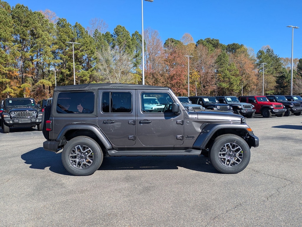 New 2026 Jeep Wrangler 4-DOOR SAHARA Sport Utility