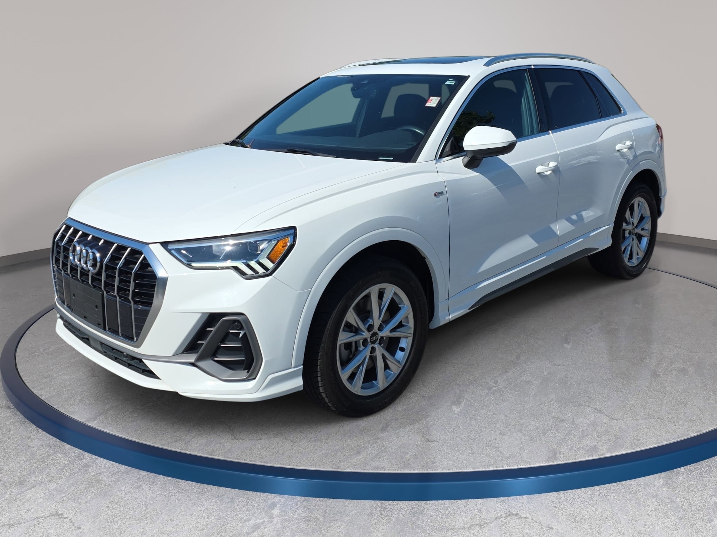 2023 Audi Q3 45 TFSI S Line Premium quattro's photo