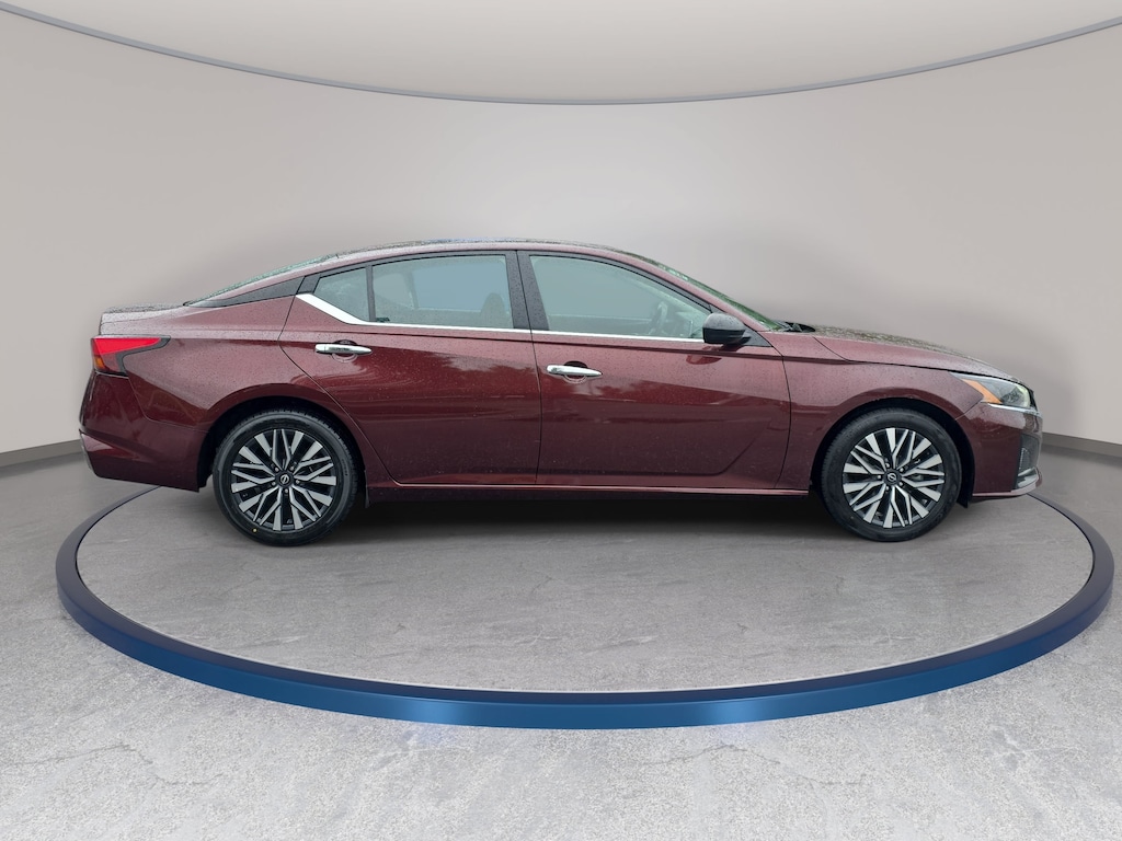 Used 2025 Nissan Altima SV SV FWD