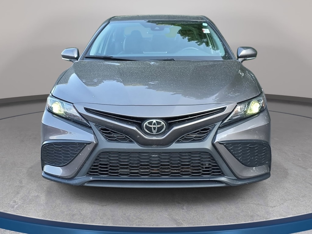 Used 2024 Toyota Camry SE SE Auto