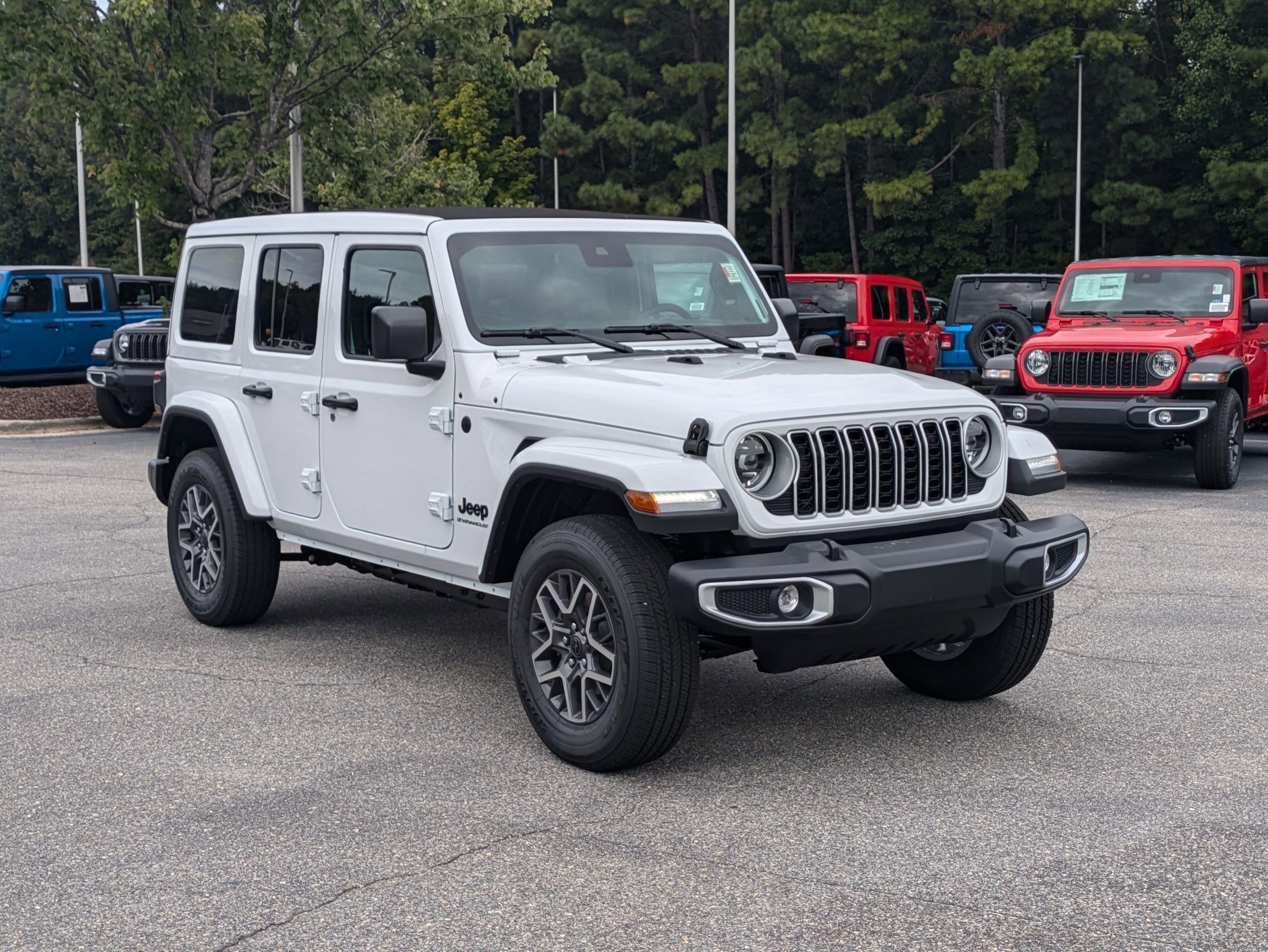 2025 Jeep Wrangler Sahara photo 3