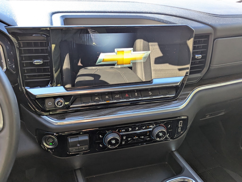 Used 2024 Chevrolet Silverado 1500 LT 4WD Crew Cab 147 LT w/1LT