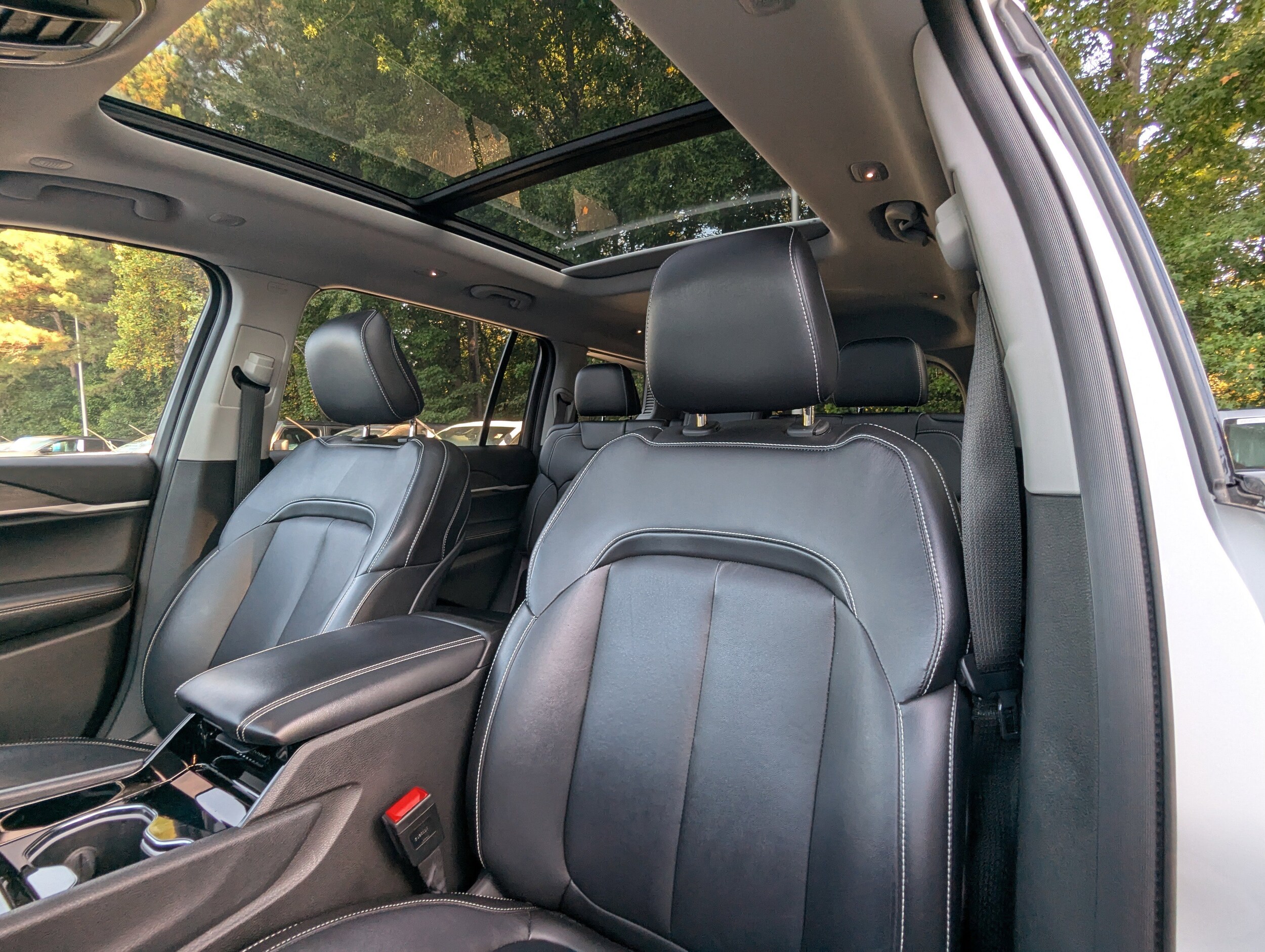 2021 Jeep Grand Cherokee Limited photo 2