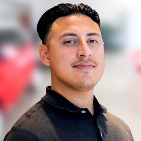 Staff member Henry Portillo from ID_1540db389b3f