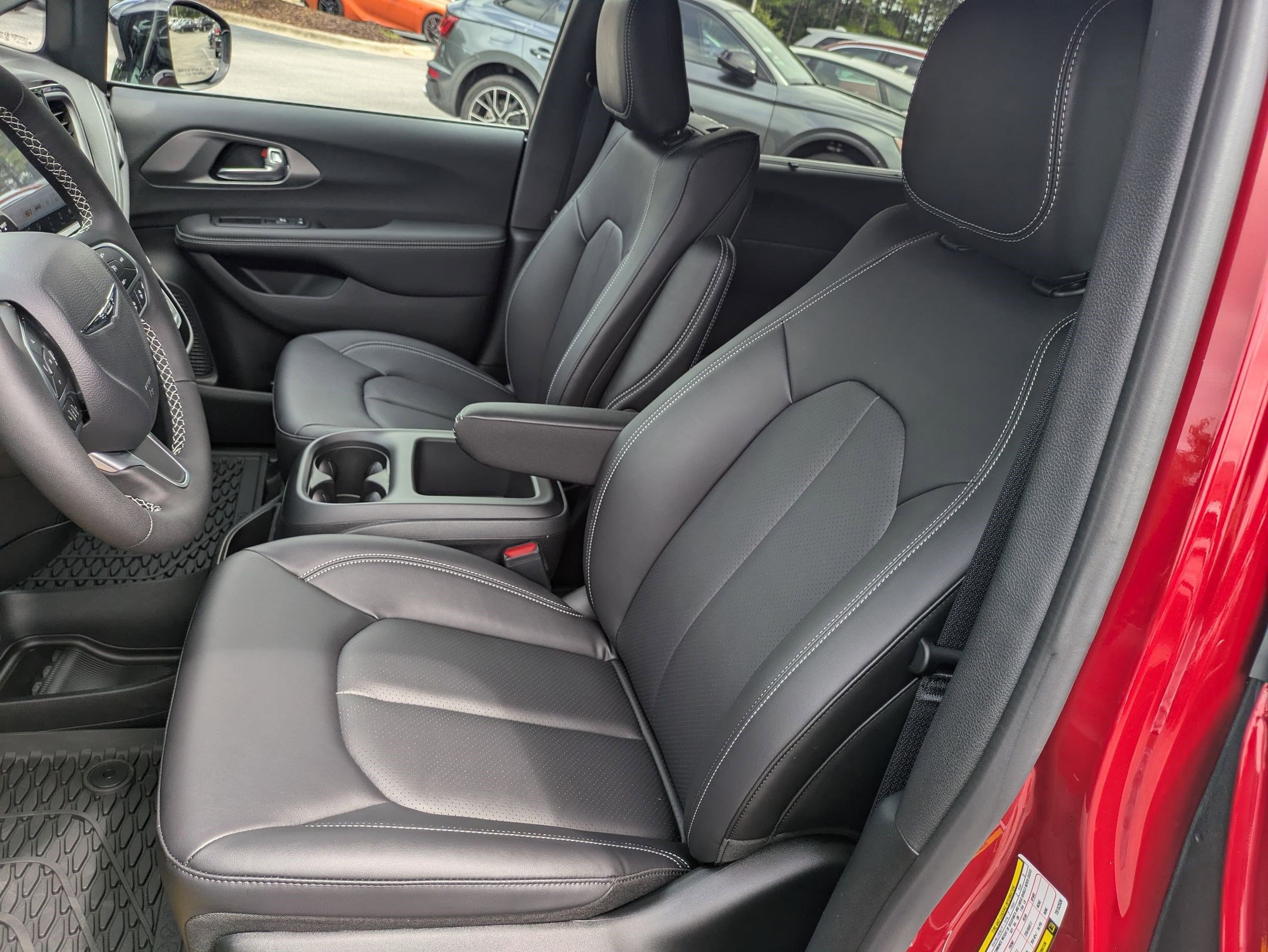 2026 Chrysler Pacifica Select - Photo 19