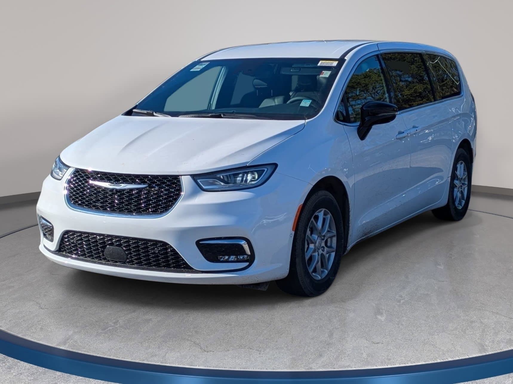 2026 Chrysler Pacifica Select's photo