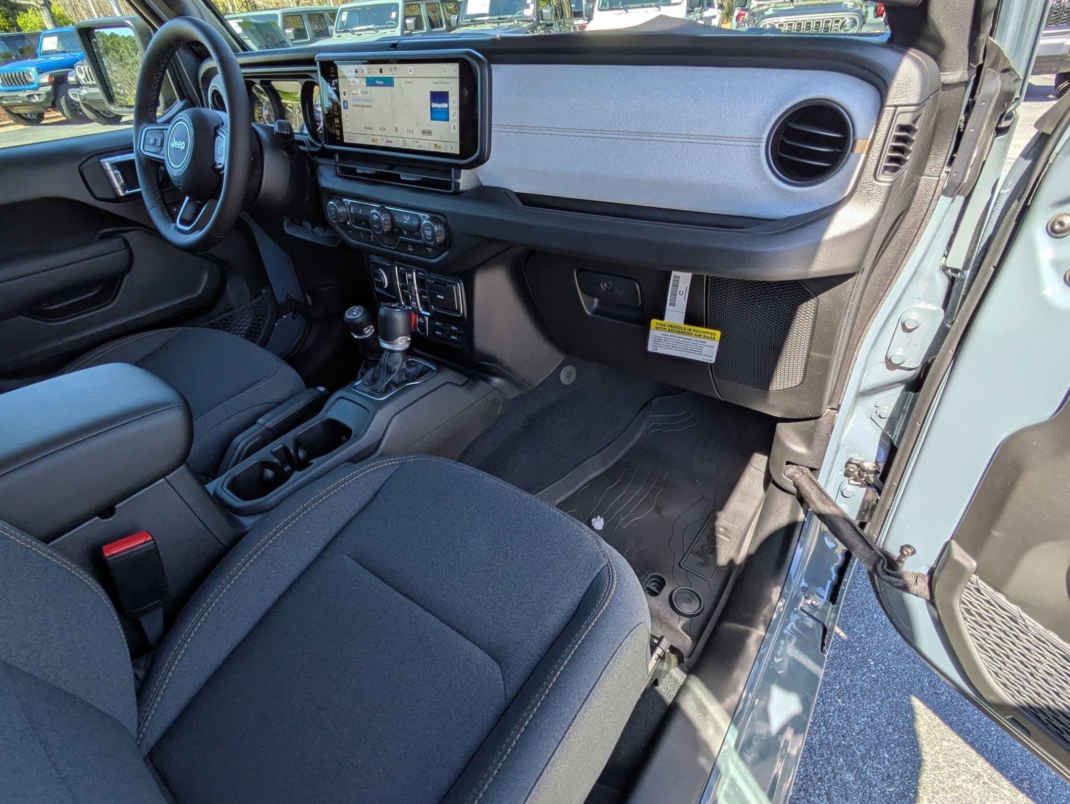 2026 Jeep Gladiator Willys - Photo 25
