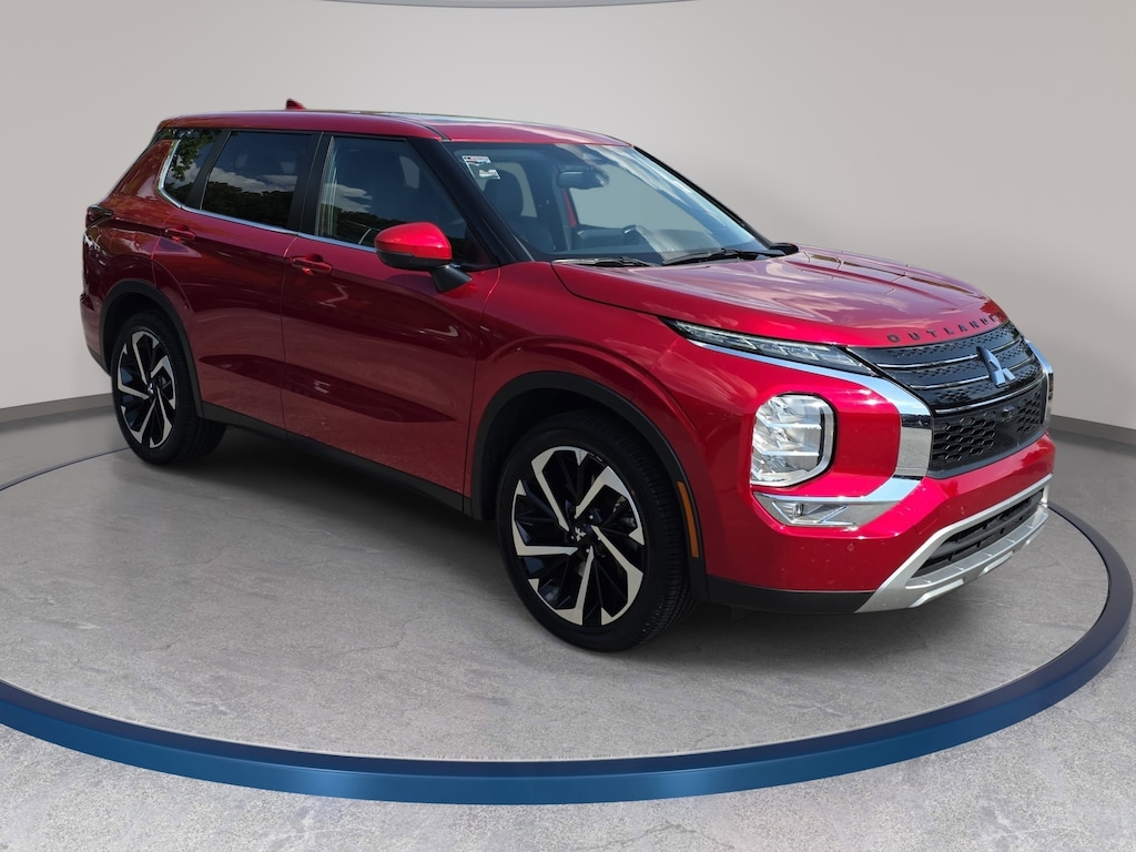 Used 2023 Mitsubishi Outlander SE SE FWD