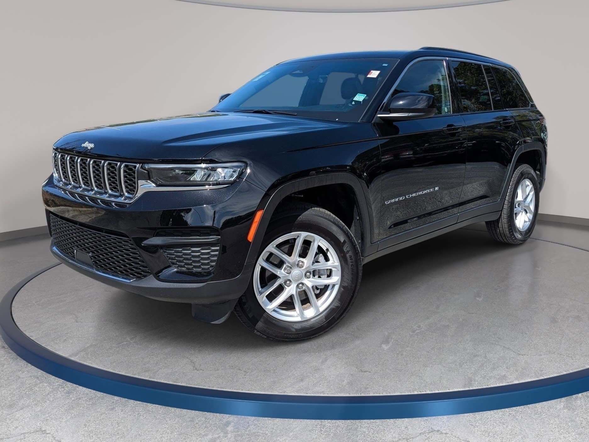 Diamond Black Crystal Pearlcoat 2025 Jeep Grand Cherokee Laredo X 4WD SUV / Crossover Four-Wheel Drive Automatic