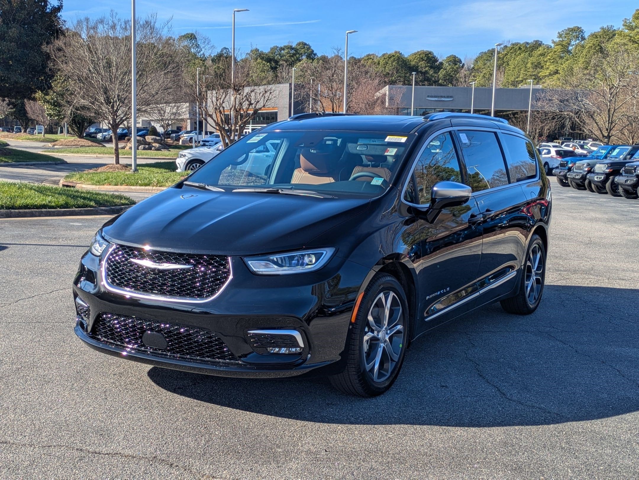 2026 Chrysler Pacifica Pinnacle's photo