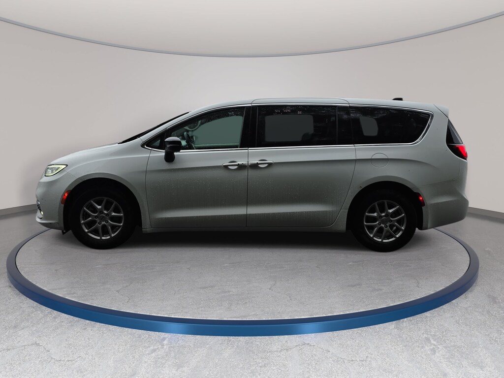 Used 2024 Chrysler Pacifica Touring L Touring L FWD