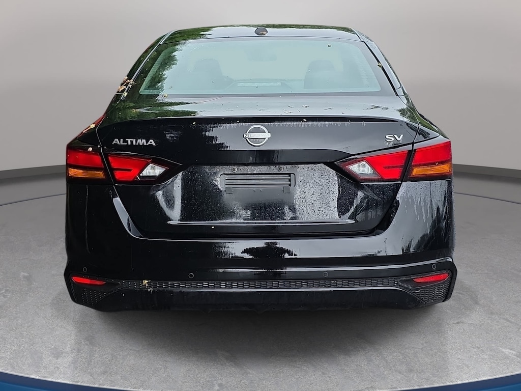 Used 2024 Nissan Altima 2.5 SV Sedan