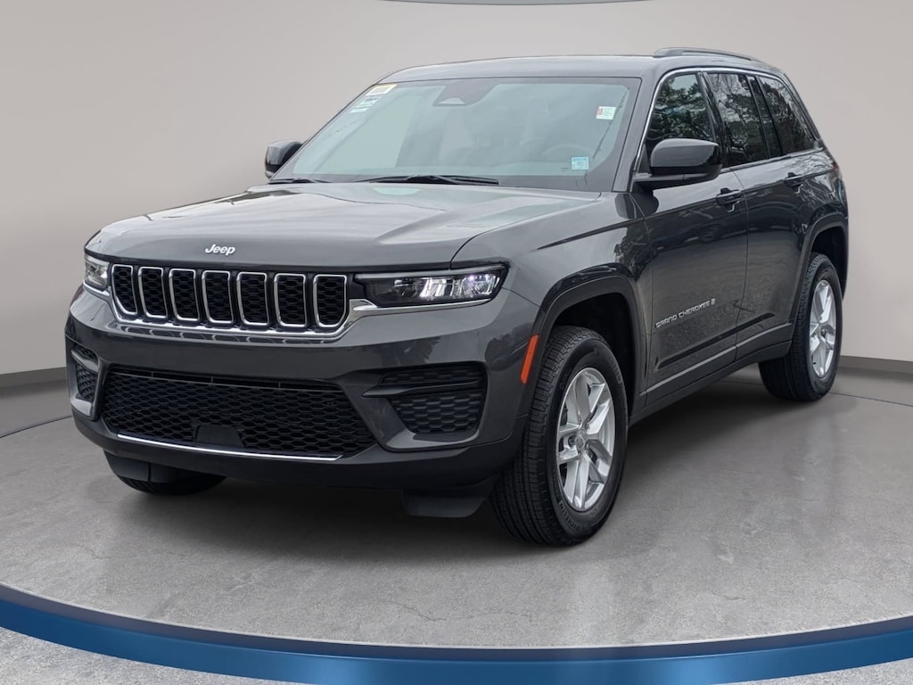 New 2026 Jeep Grand Cherokee LAREDO X 4X4 Sport Utility