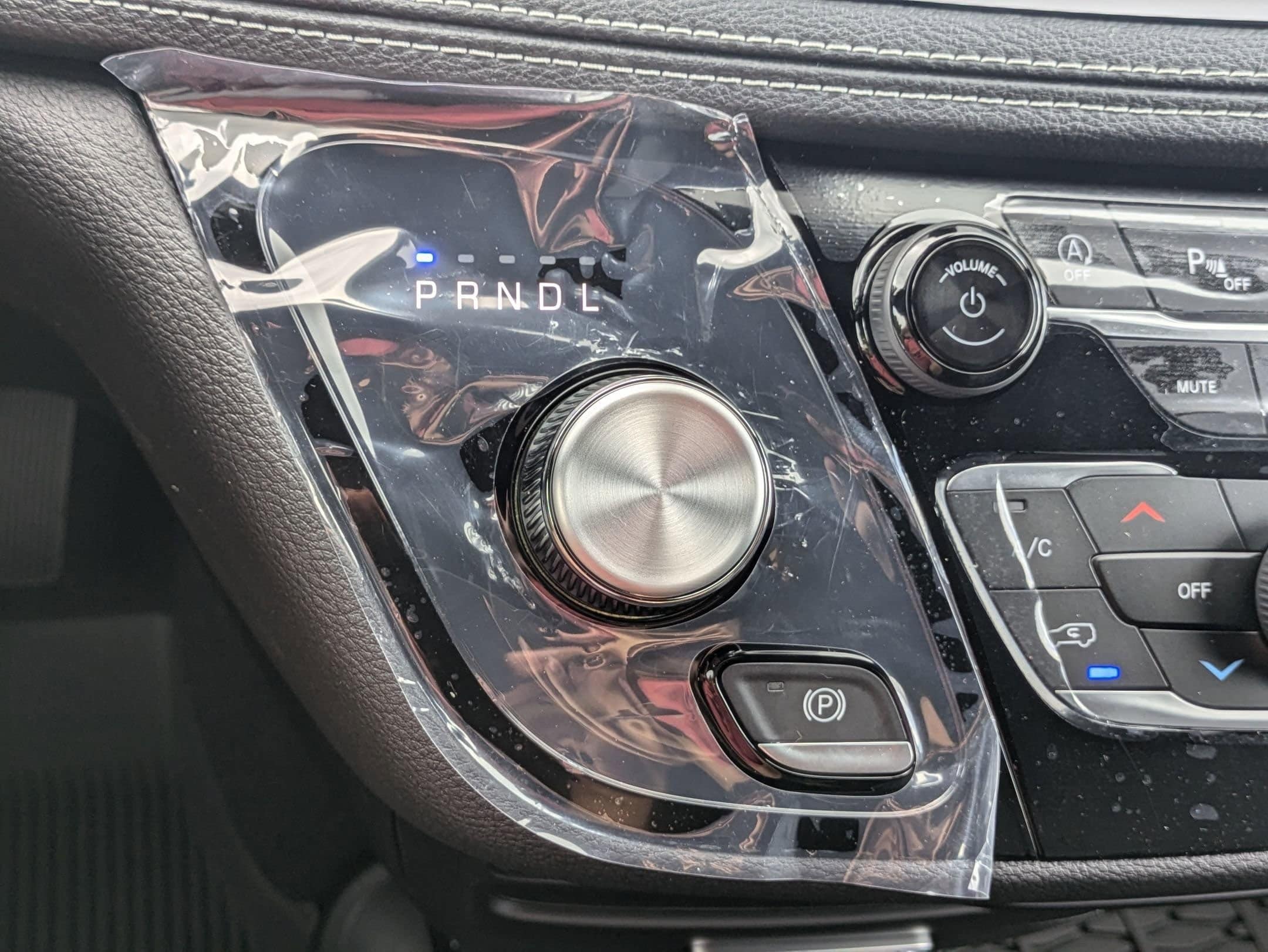 2026 Chrysler Pacifica Select - Photo 16