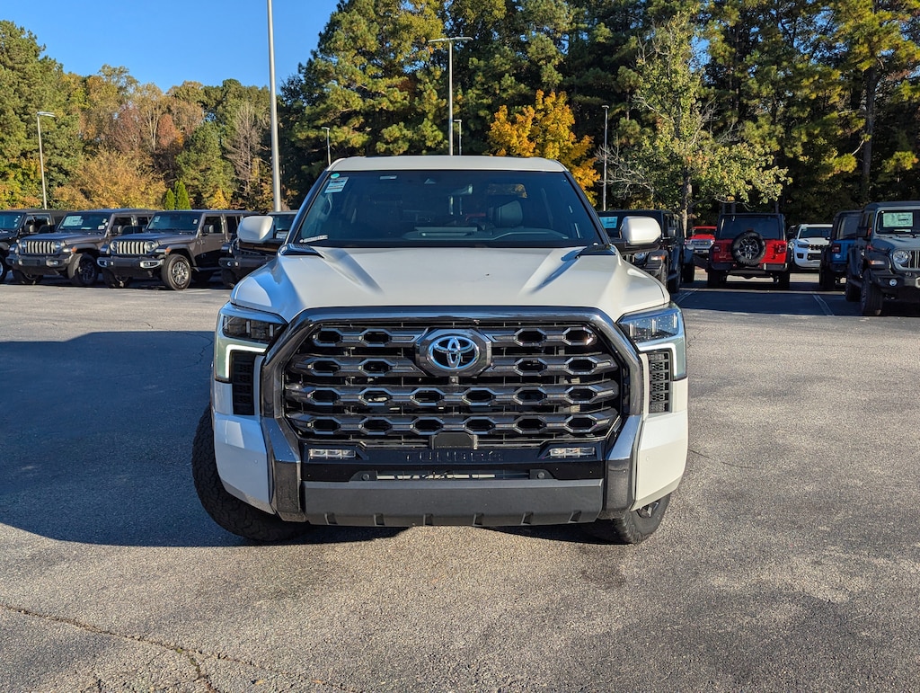 Used 2022 Toyota Tundra 4WD Platinum Hybrid Platinum Hybrid CrewMax 5.5 Bed