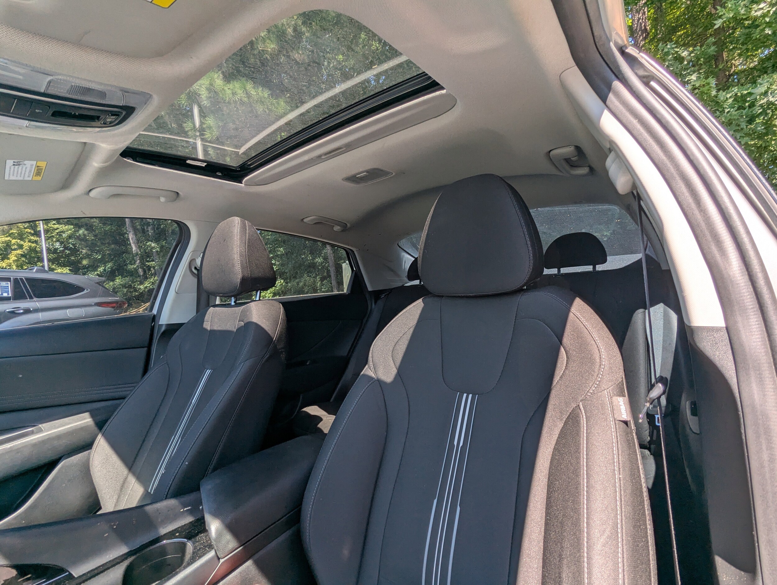 2021 Hyundai Elantra SEL photo 2
