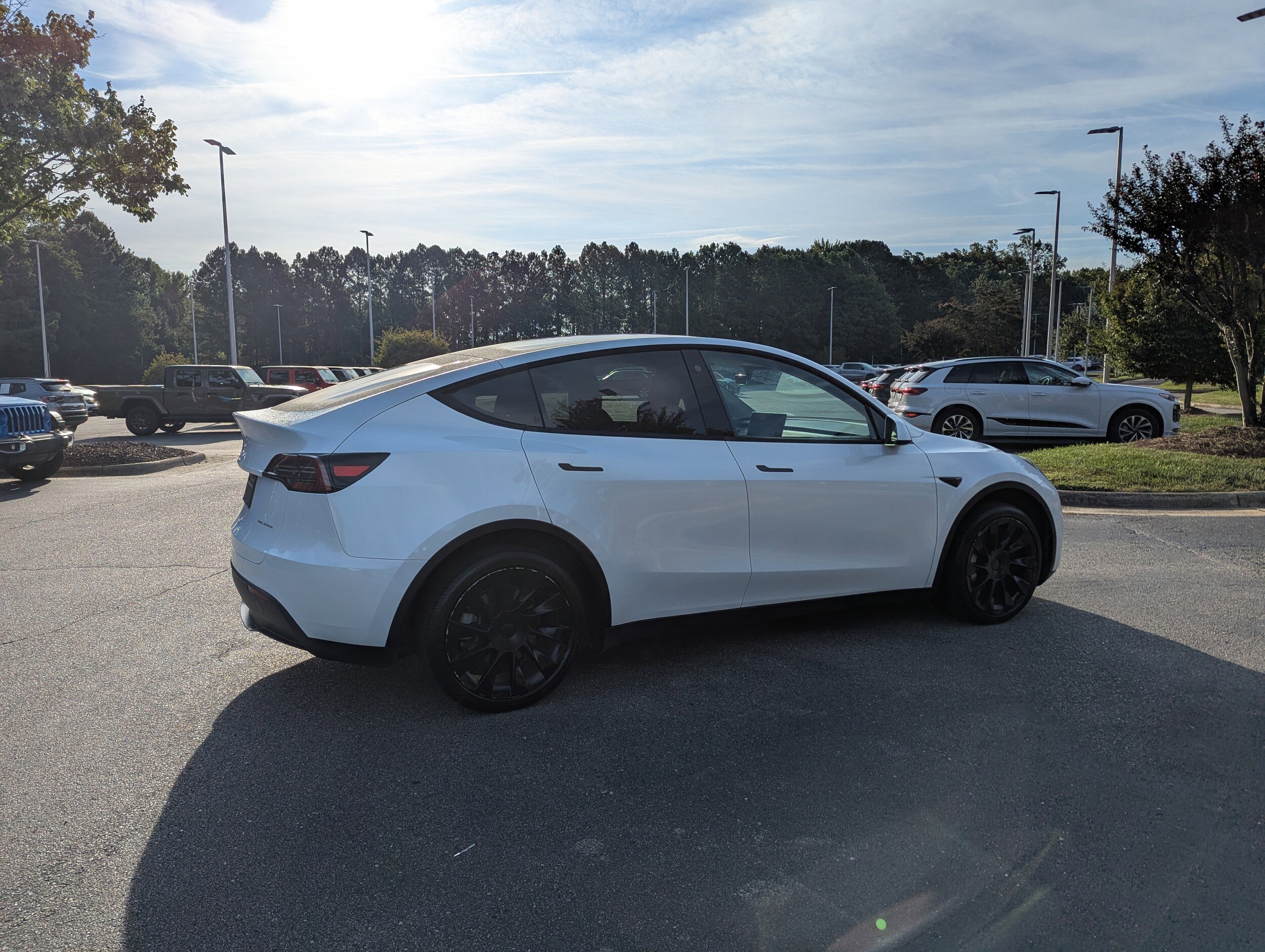 2023 Tesla Model Y Long Range photo 3