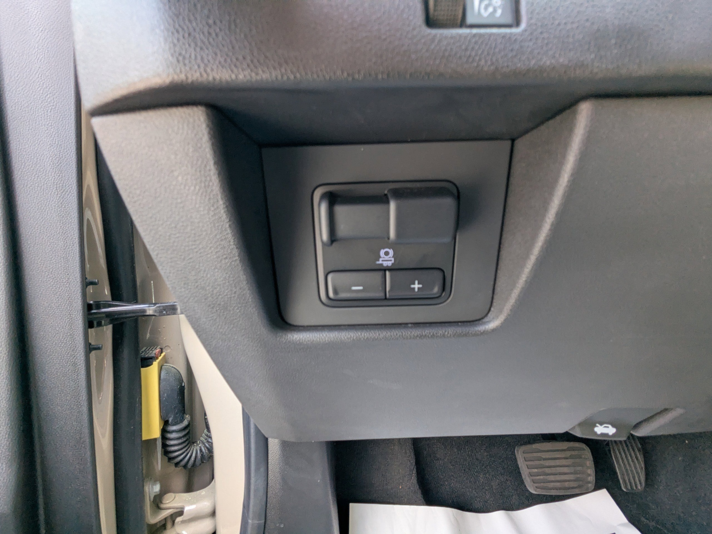 2023 GMC Canyon AT4X - Photo 18