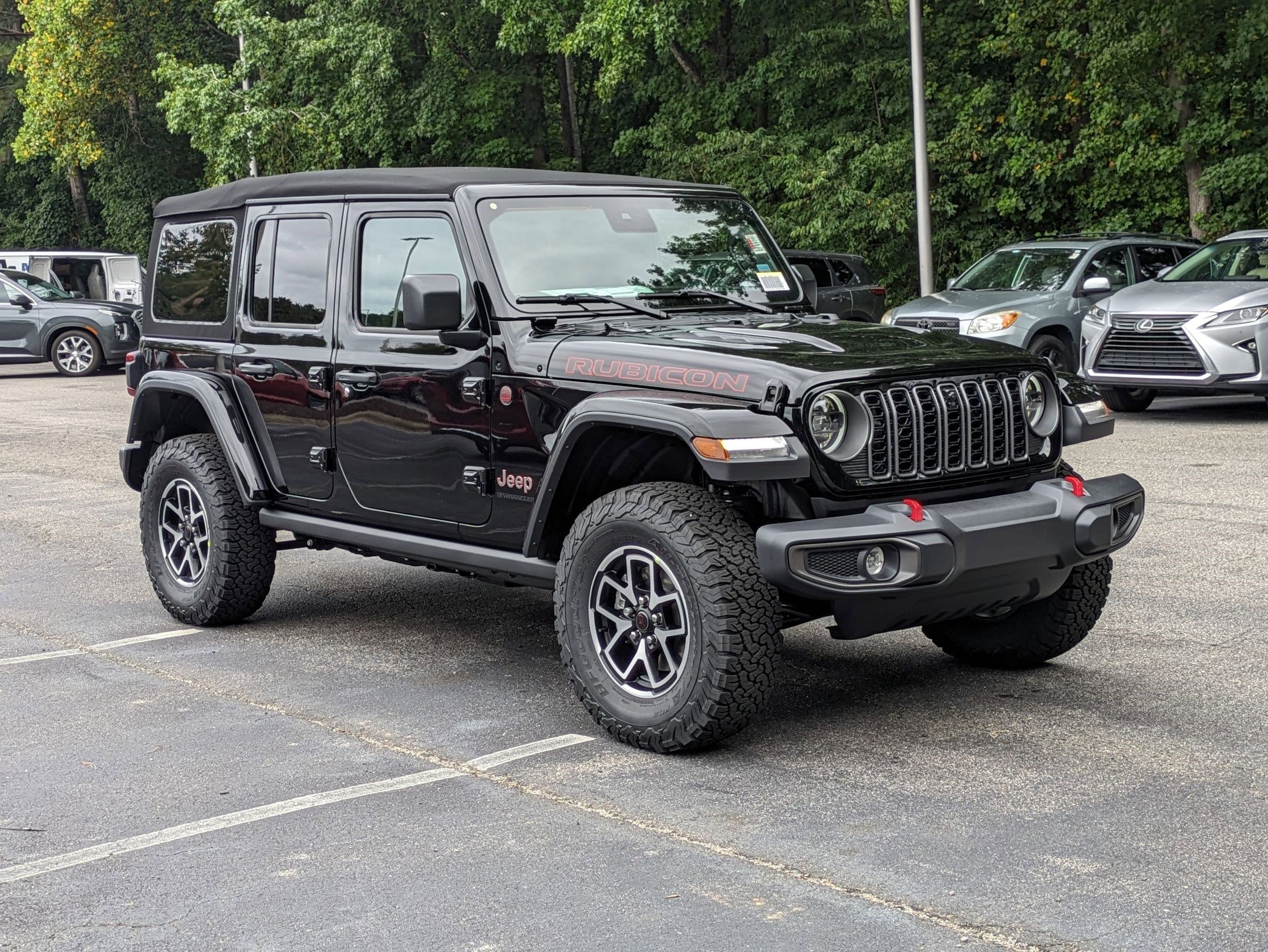2025 Jeep Wrangler Rubicon photo 3