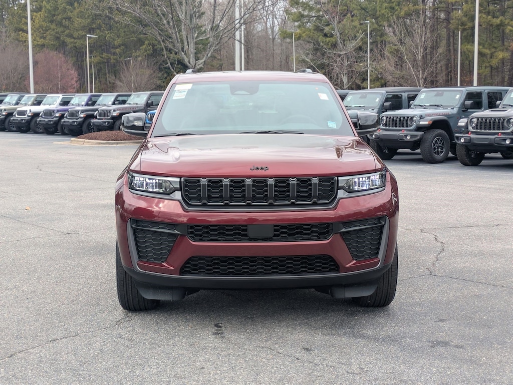 New 2026 Jeep Grand Cherokee LAREDO ALTITUDE 4X4 Sport Utility